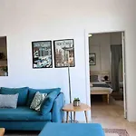 Bright Loft 4Br Marmikhael