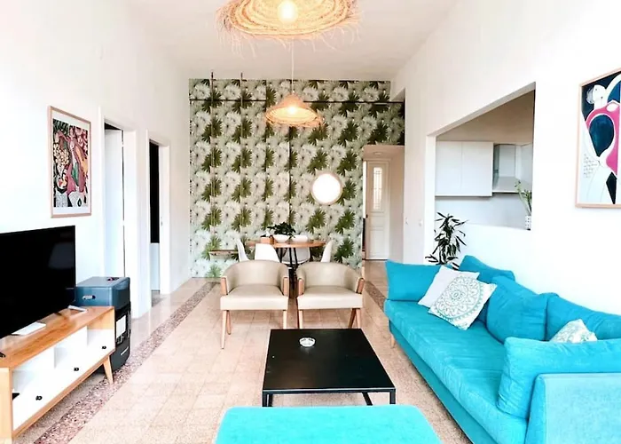 Bright Loft 4Br Marmikhael